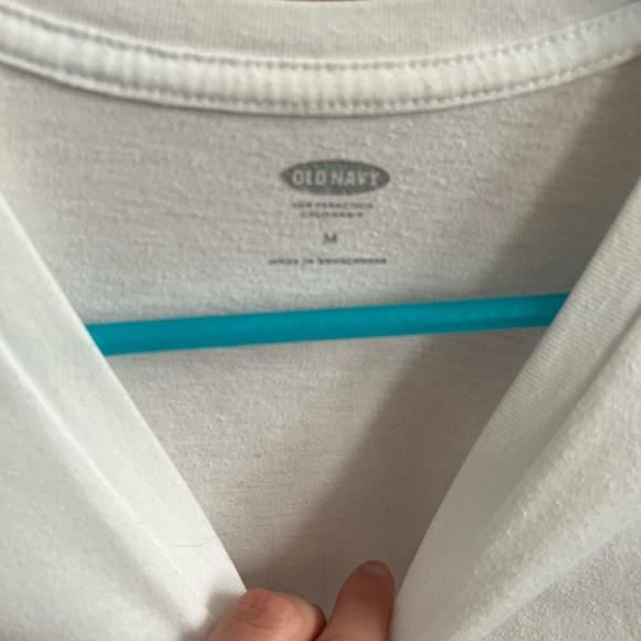 NWOT MEDIUM WHITE V NECK SHIRT - soft washed. Old navy - Picture 2 of 2